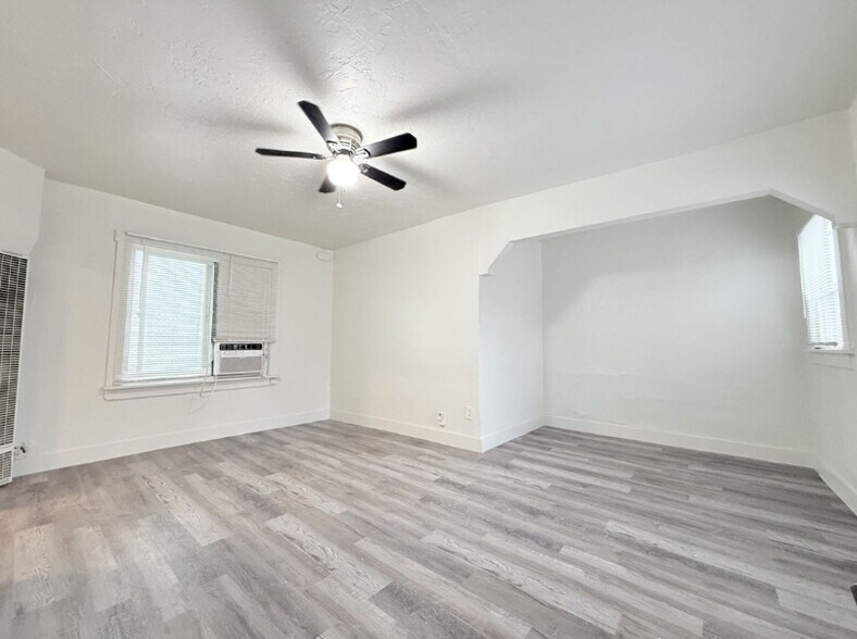 Building Photo - 614 E 600 S