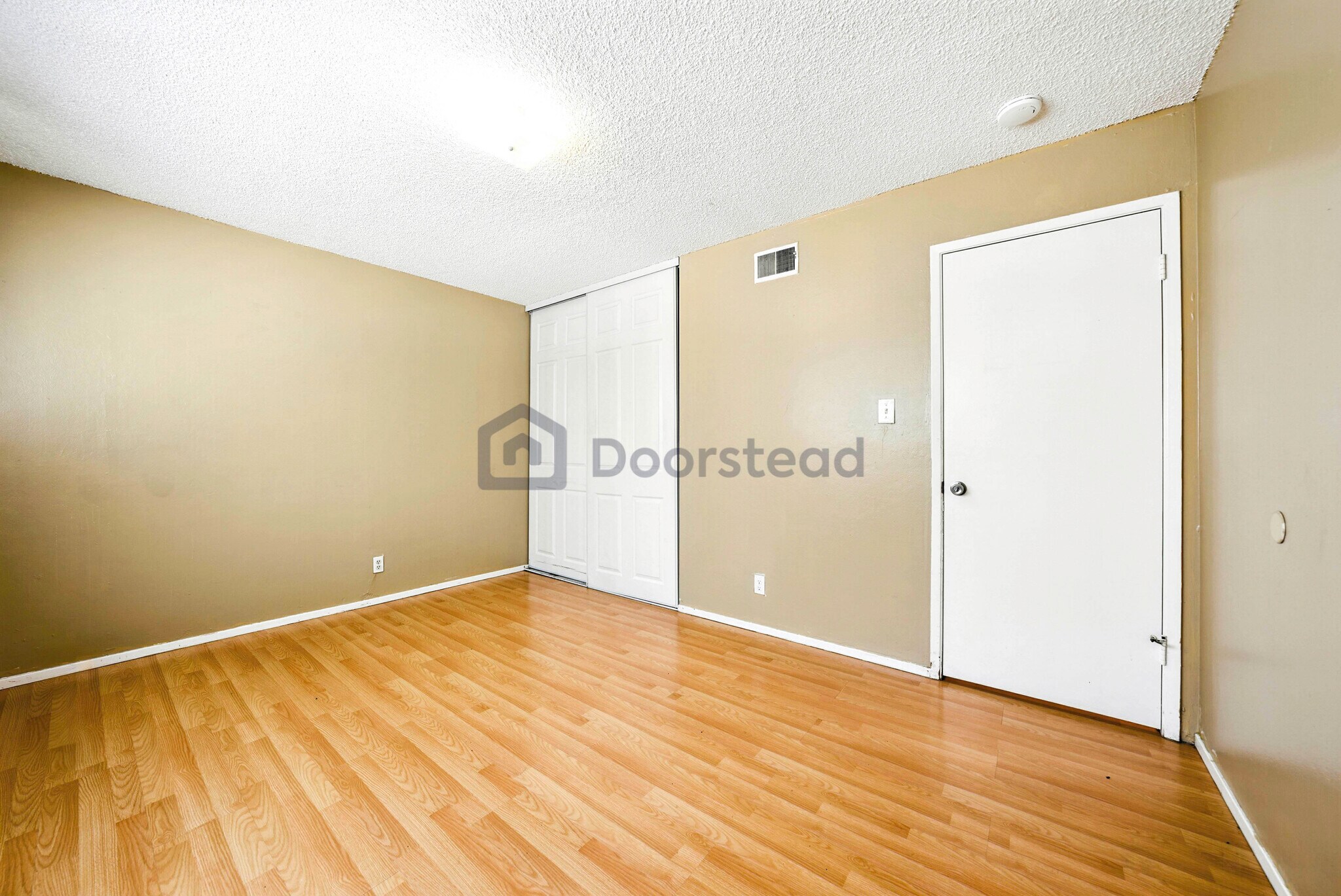 Building Photo - 709 Pope Dr