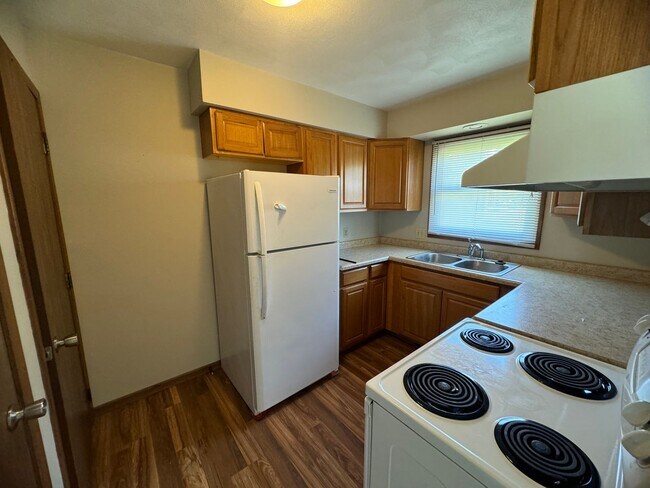 Building Photo - HM 3302-3304 W. 18th