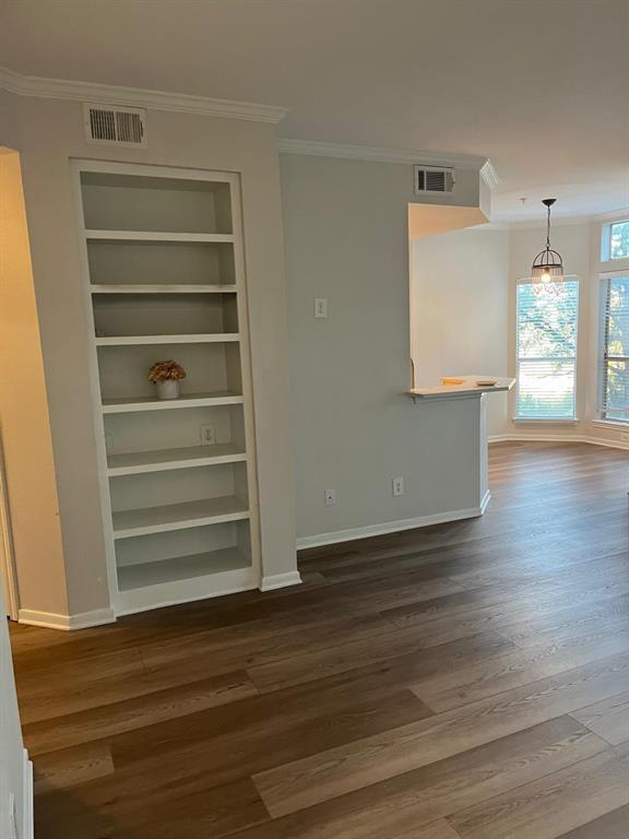 Building Photo - 6000 Shepherd Mountain Cove