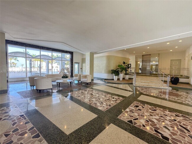 Building Photo - 4925 Collins Ave