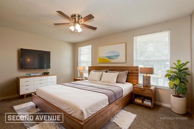 Building Photo - 3809 Pinedale St