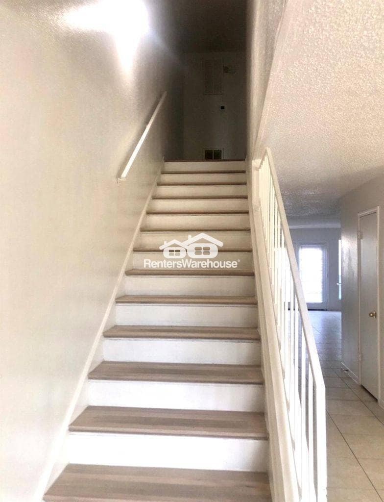 Building Photo - 6456 Kentwick Dr