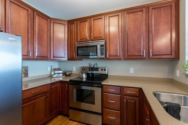 Building Photo - 545 N 1st St