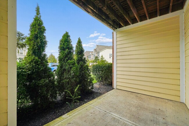 Building Photo - 3842 Carberry Dr
