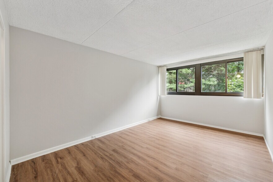 Building Photo - 5911 Edsall Rd
