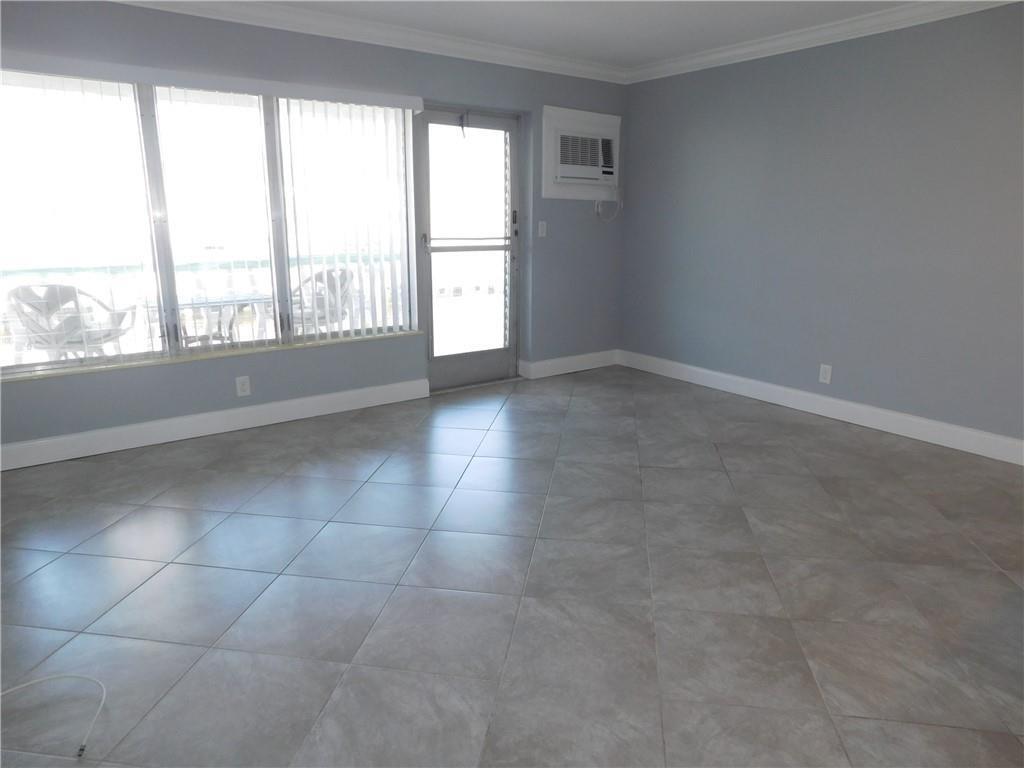 Building Photo - 2841 NE 32nd St