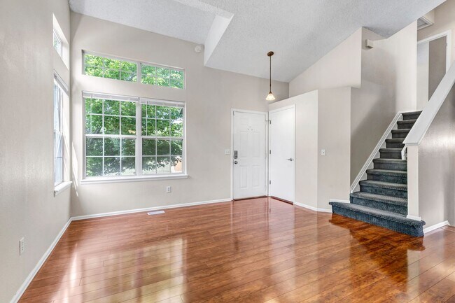 Building Photo - Spacious Home in Castle Rock
