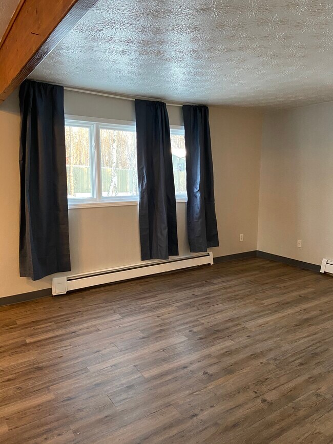 Building Photo - 200 W Heritage Drive