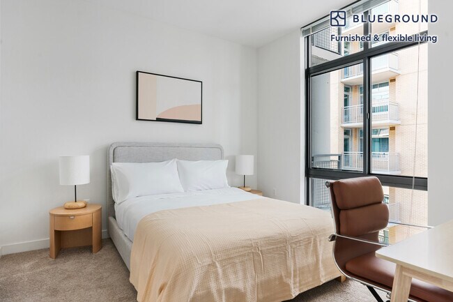 Building Photo - 4918 St Elmo Ave