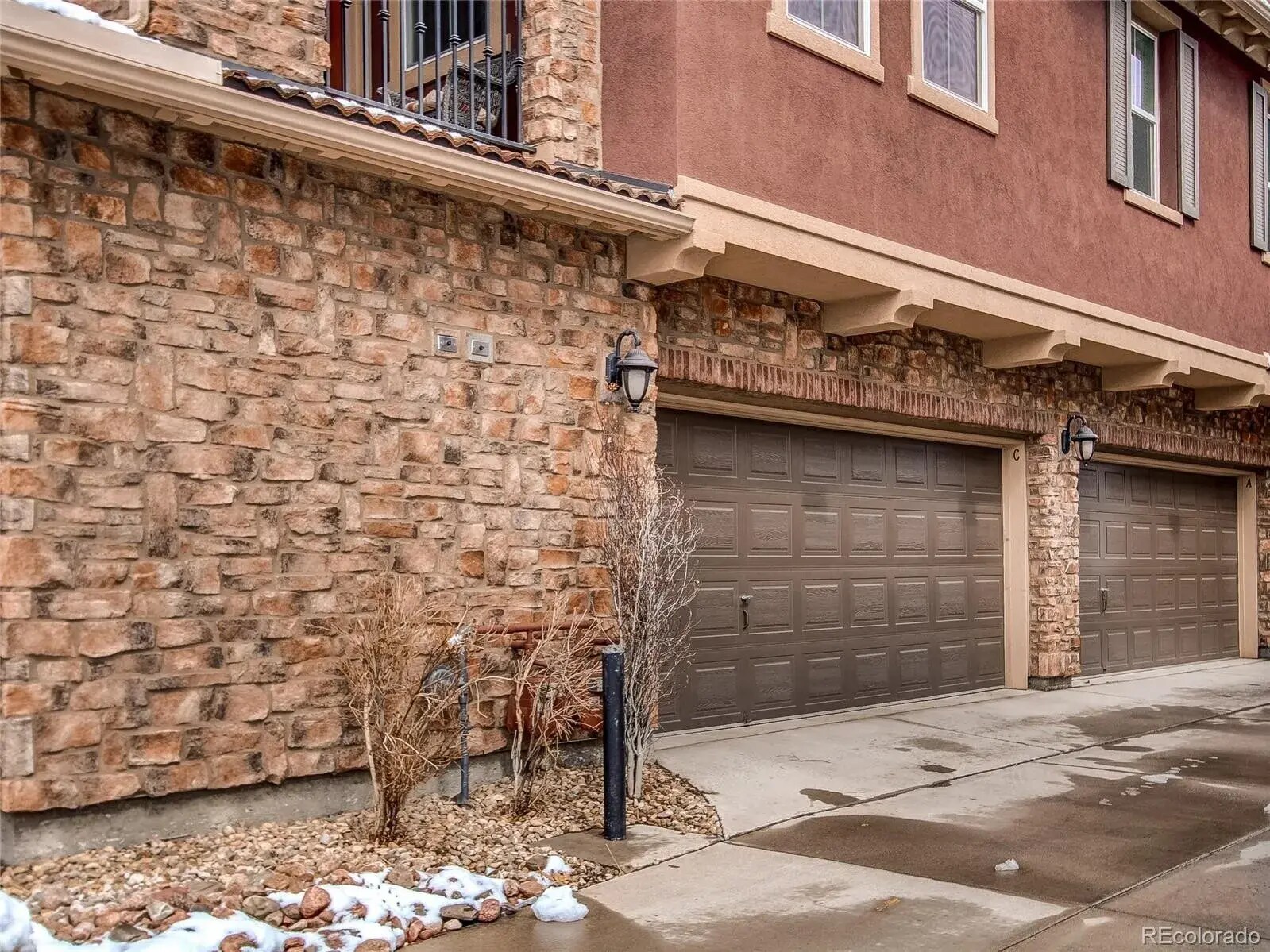 Building Photo - 9398 Loggia St