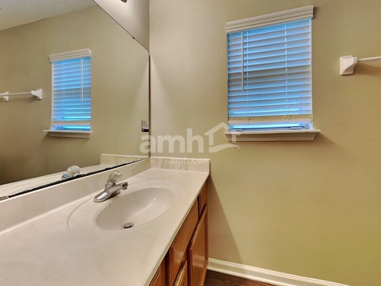 Building Photo - 14240 Sea Eagle Dr