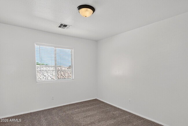 Building Photo - 7823 S 48th Ln