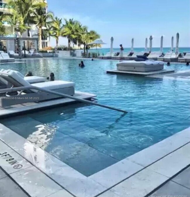 Building Photo - 2301 Collins Ave