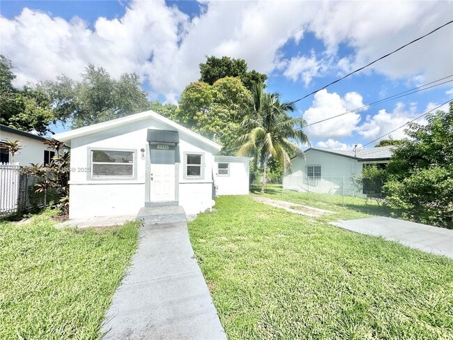 Building Photo - 7156 NW 15th Ct