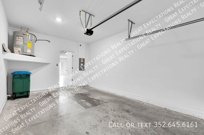 Building Photo - 4919 SW 81st Lp