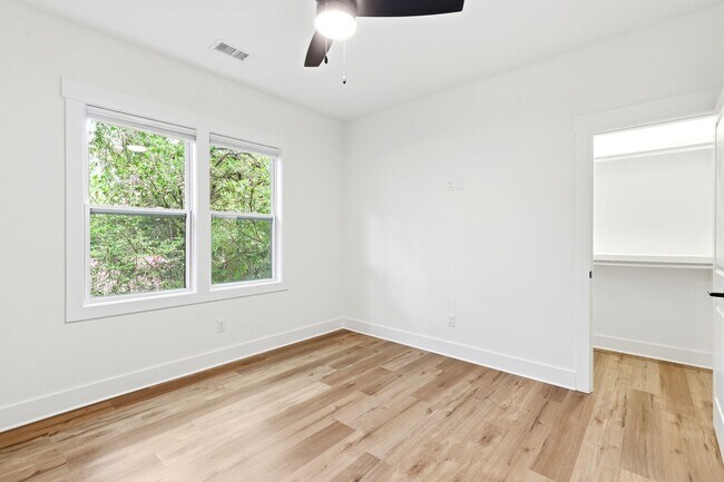 Building Photo - Custom Home in Seagate | 4 Bedrooms • 3 Bathrooms • Minutes to Wrightsville Beach