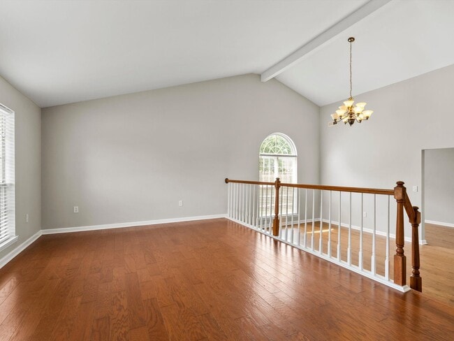 Building Photo - Fantastic Location in Madison City!