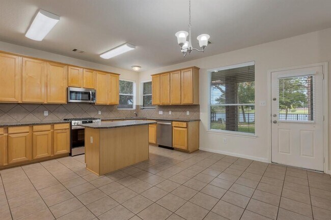 Building Photo - 2712 Park Falls Dr