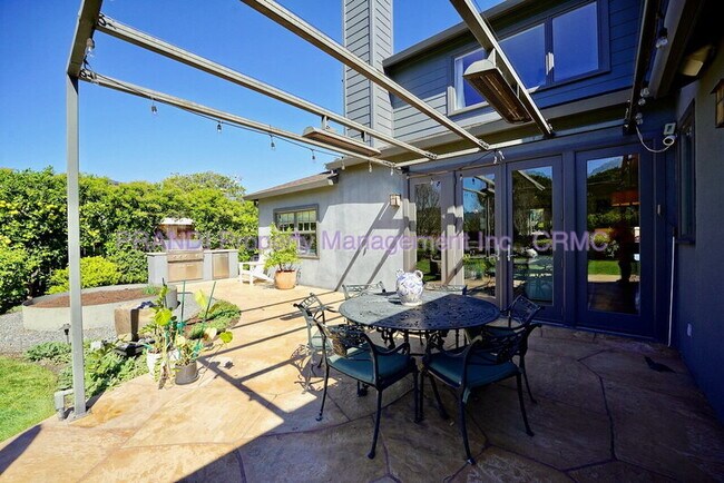 Building Photo - 34 Mohawk Ave