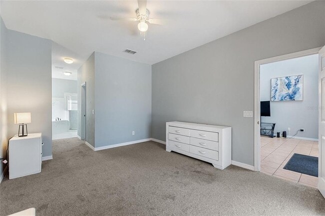 Building Photo - 546 Windsor Pl