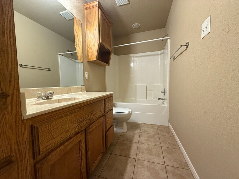 Building Photo - 1306 Powder River Dr