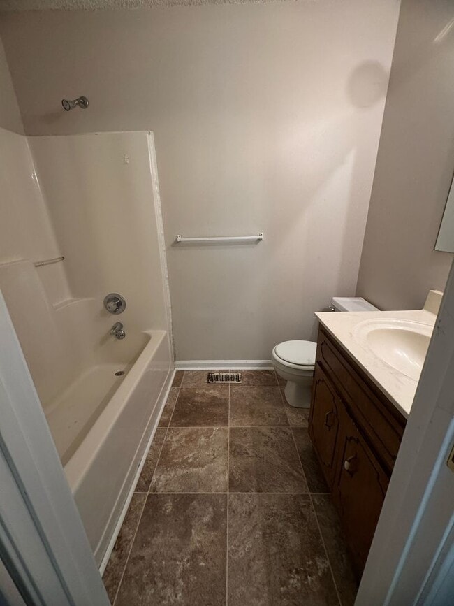 Building Photo - 1/2 off 1st months rent