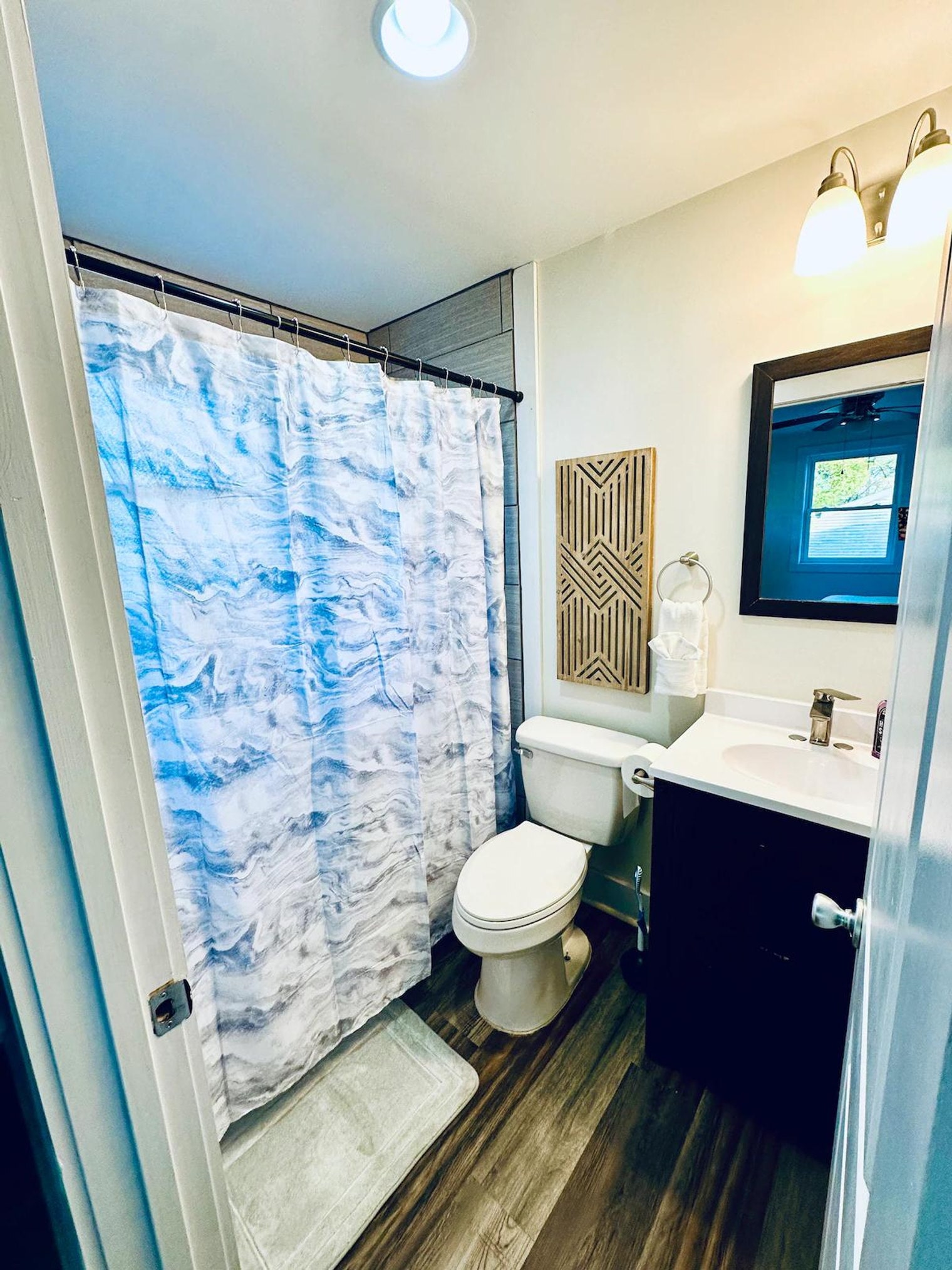 Building Photo - 401 Cedar Lane Rd