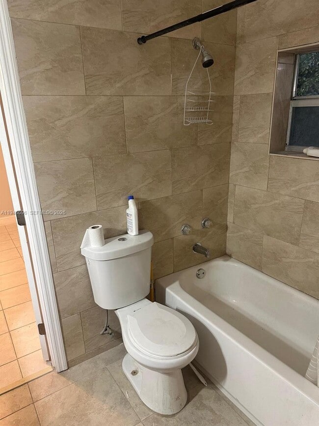 Building Photo - 1705 NE 157th Ter