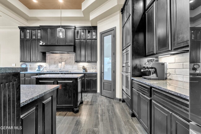 Building Photo - 14812 Long Shadow Ave