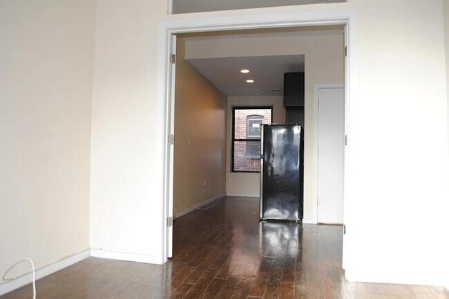 Building Photo - 1 bedroom in BROOKLYN NY 11225