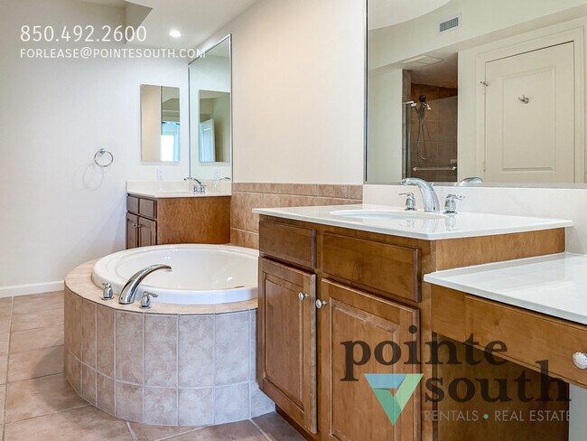 Building Photo - Waterfront 2B/2BA Condo at Galia!