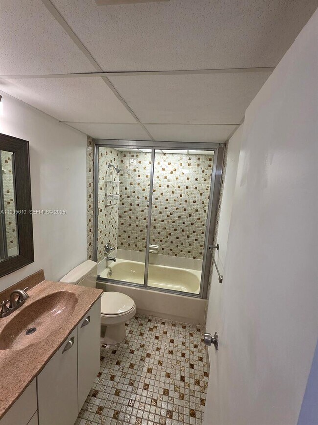 Building Photo - 8065 SW 107th Ave