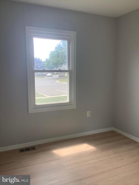 Building Photo - 15114 Laurel Oaks Ln