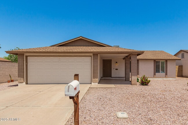 Building Photo - 1512 West Mariposa Dr