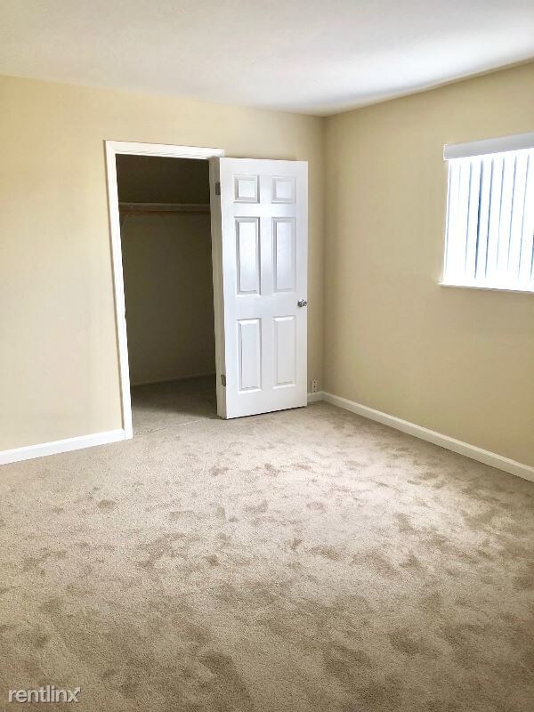 Building Photo - 953 Helen Ave