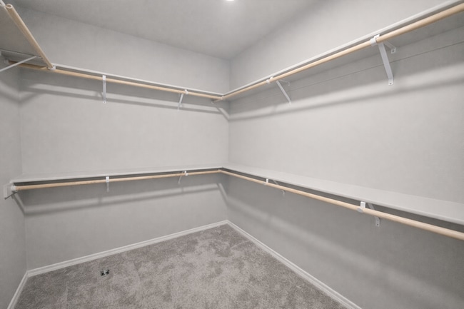 Building Photo - SOUTHRIDGE HOME! Modern Comfort Meets Everyday Convenience!