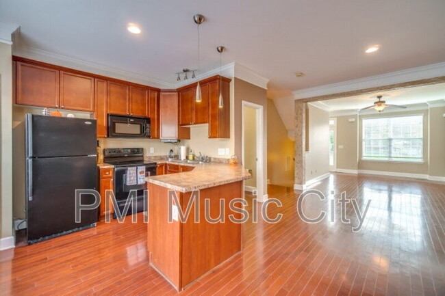 Building Photo - 2705 Dracut Ln