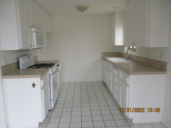 Building Photo - 100 S El Camino Real