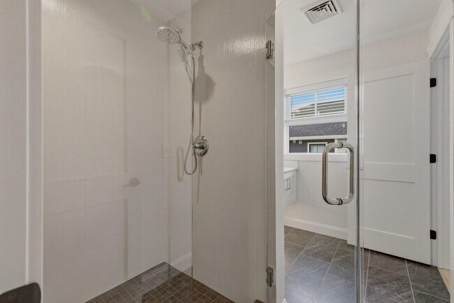 Building Photo - 50 Cate St