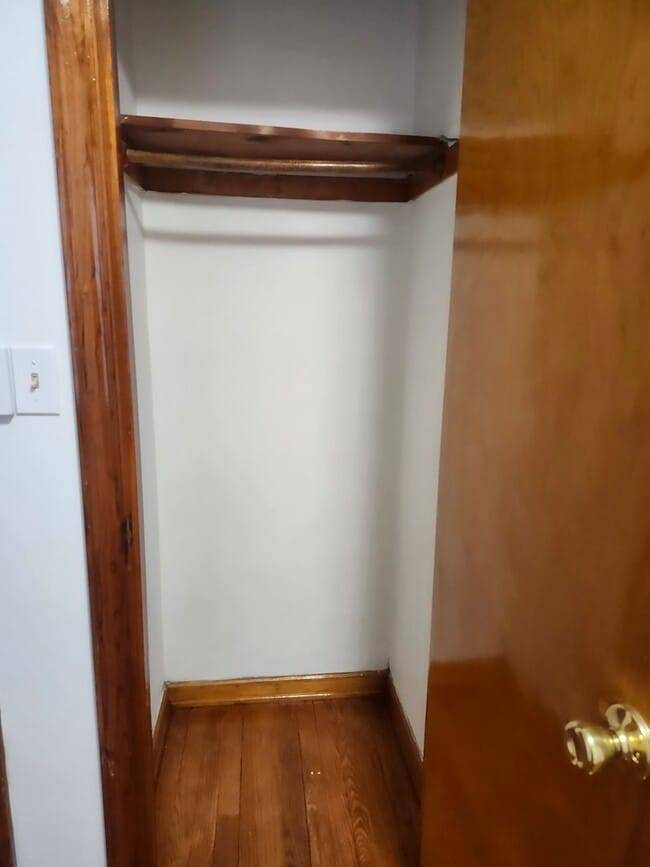 Building Photo - Single family home in great neighborhood!