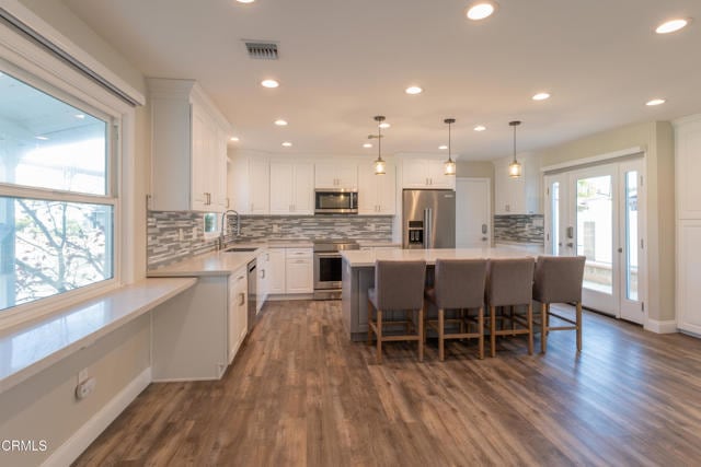 Building Photo - 1720 E Linfield St