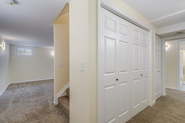 Building Photo - 1724 Westchester Ln