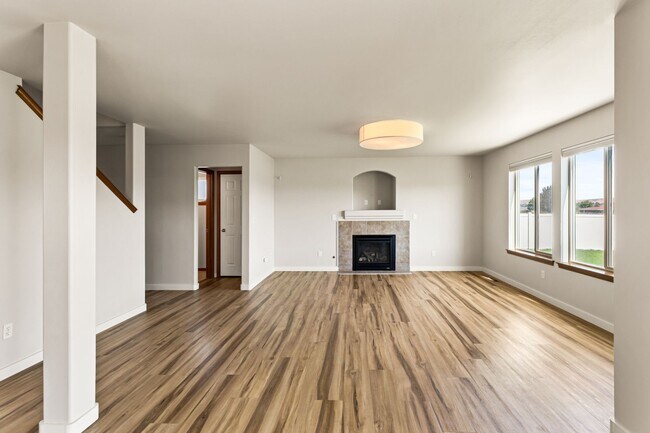 Building Photo - Non-Refundable & Security Deposit Total: $2600.00
