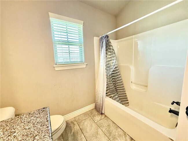 Building Photo - 1140 Willow Oak
