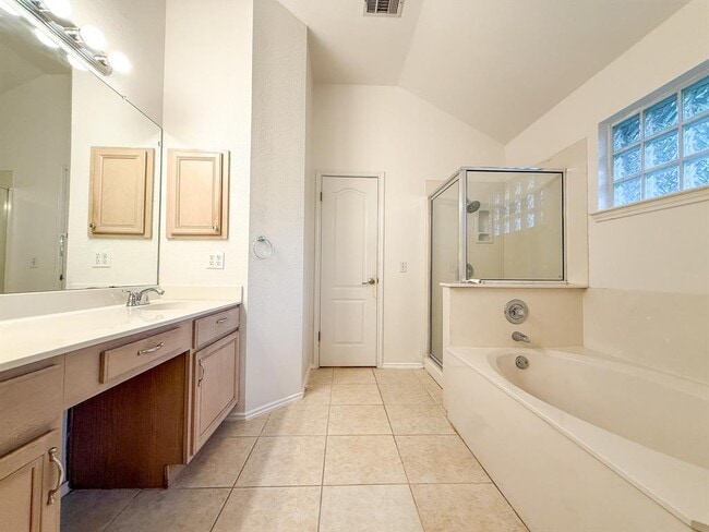 Building Photo - 16908 Cactus Blossom Dr