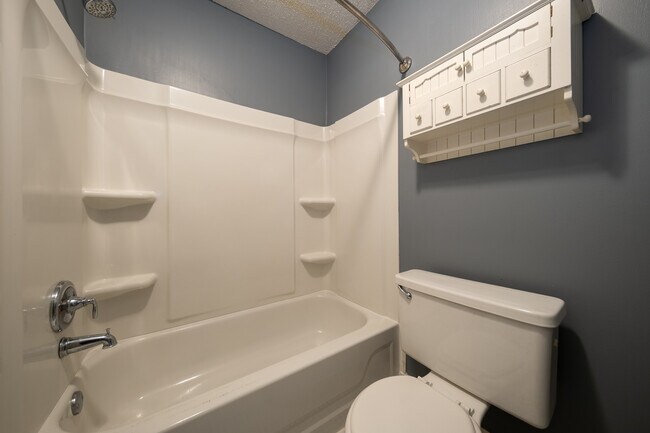 Building Photo - 7186 72nd Ln N