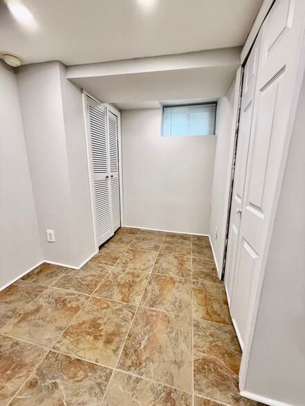 Building Photo - 2322 S Hutchinson St