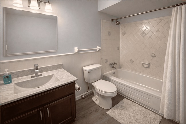 Building Photo - 408 Herr St