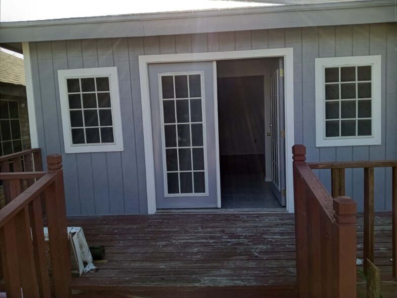 Building Photo - 1613 Terrace Dr